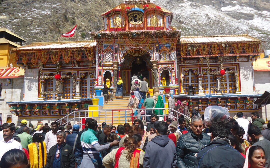 Himalaya și templul Badrinath: locul unde liniștea capătă energie sacră